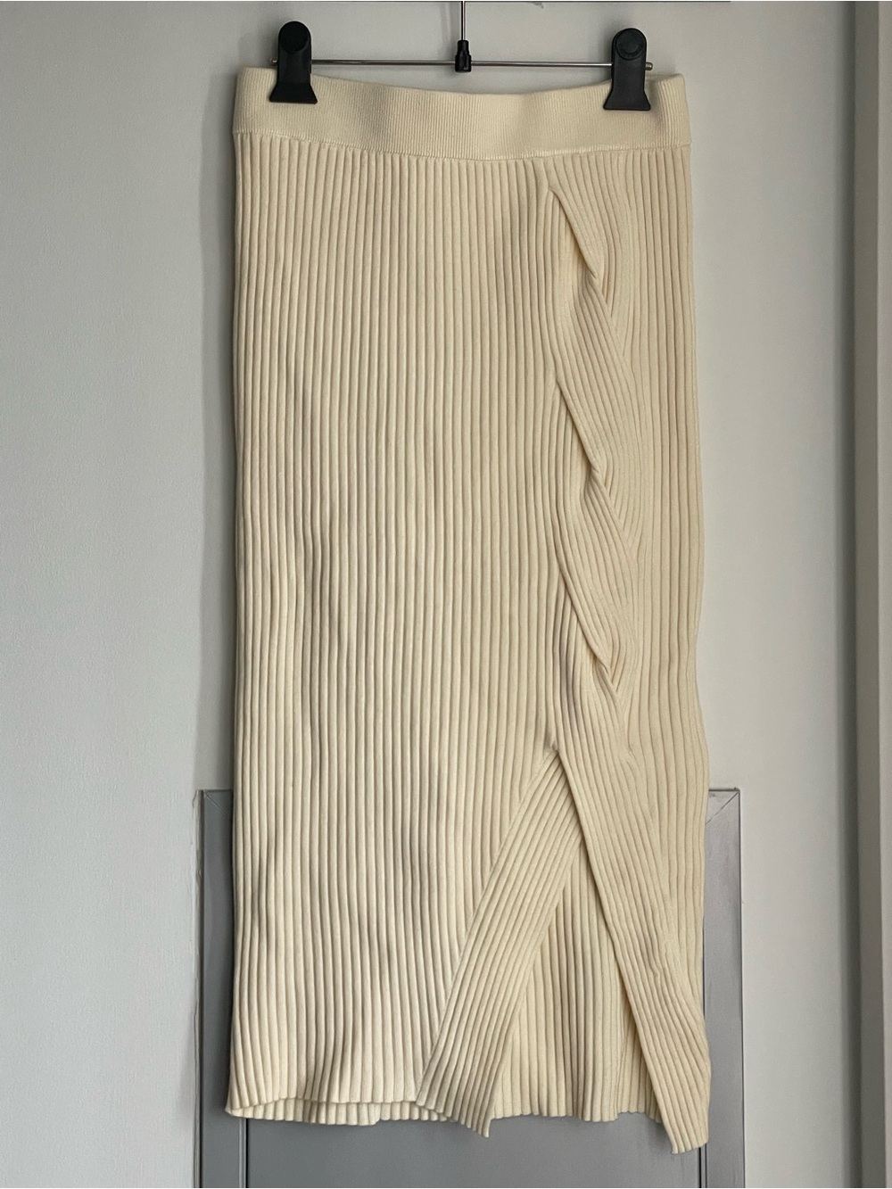 MAEVE BY ANTHROPOLOGIE Desiree Knit Midi Skirt - Cream Ribbed Twist Slit Detail